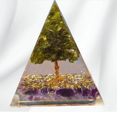 Tree of Life Peridot Orgon Pyramid – Healing Crystal Energy Generator for Positive Vibes & Meditation