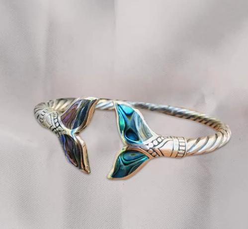 Dive into Elegance with the Abalone Shell Mermaid Tail Bangle Bracelet